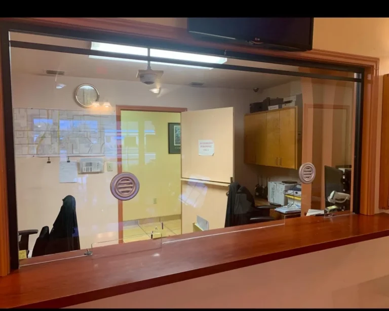 Interior commercial glass installed by USA GLASS
